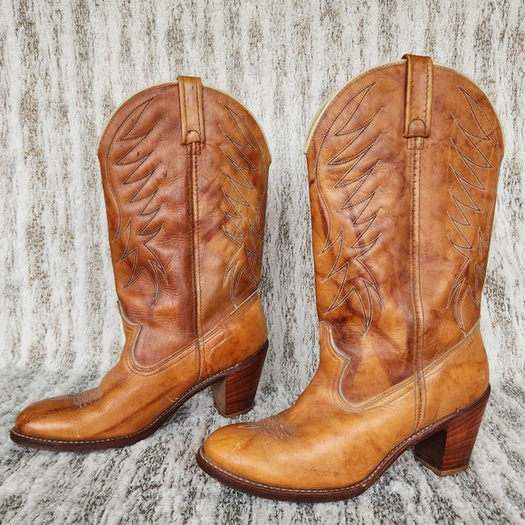 dingo Shoes - Dingo Acme Vintage Heeled Western Boot Tan | Women's Size 10